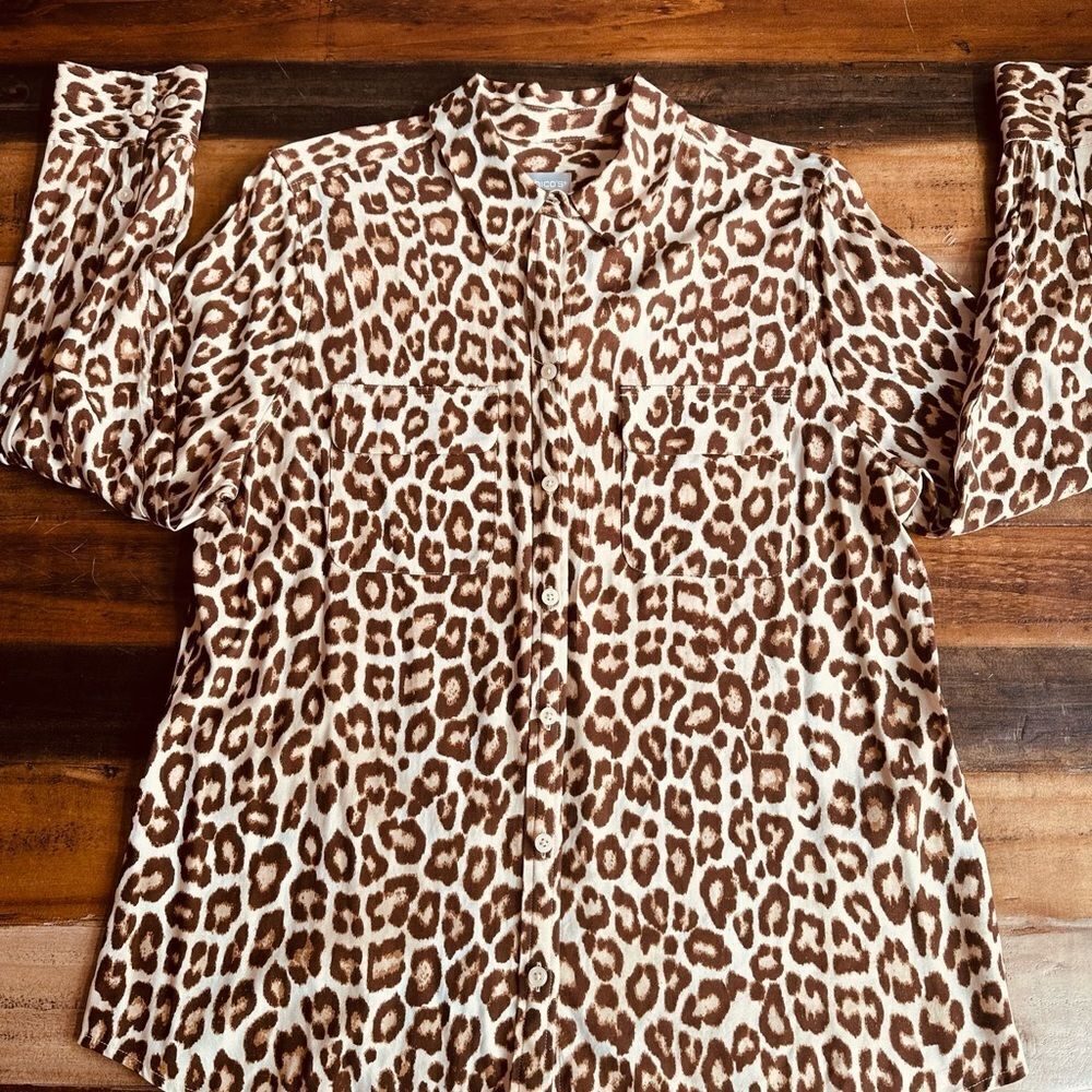 Chico’s long sleeve Button Up Shirt - Picture 2 of 8